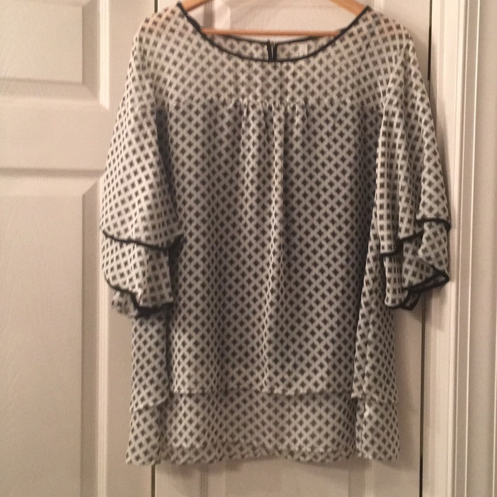Sold. Amazing comfy shirt